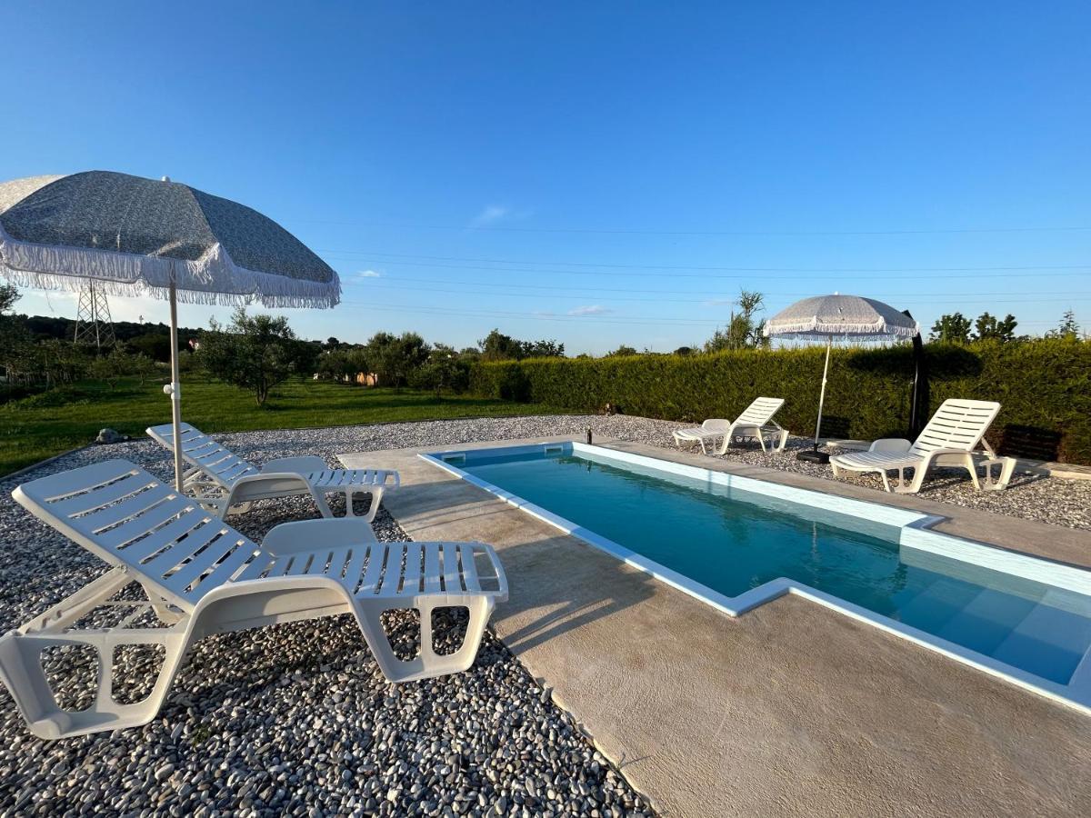 فيلا Dora House With Wifi And Outdoor Swimming Pool بولا المظهر الخارجي الصورة
