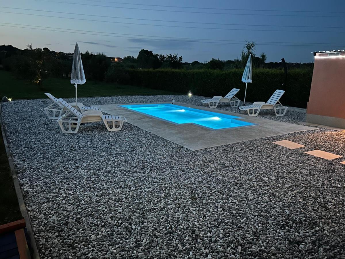 فيلا Dora House With Wifi And Outdoor Swimming Pool بولا المظهر الخارجي الصورة