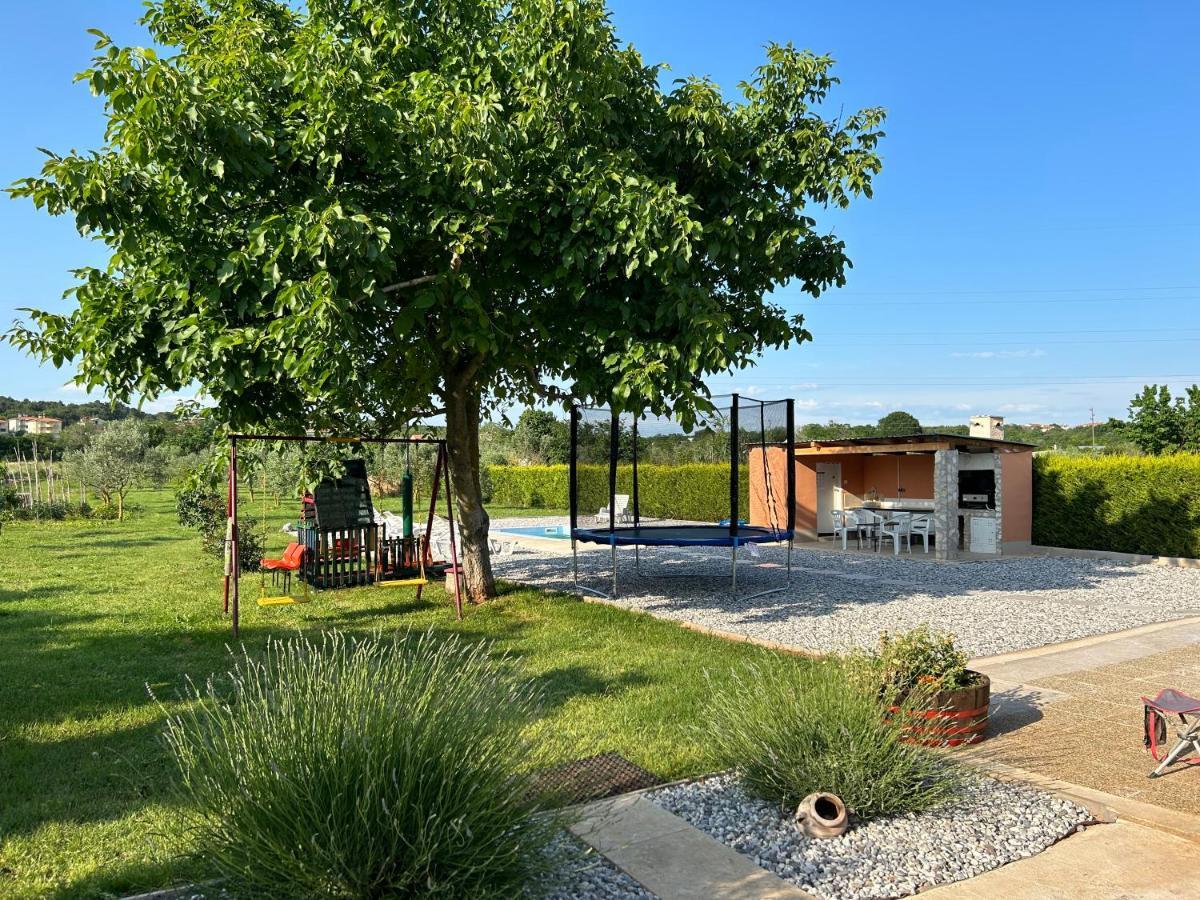 فيلا Dora House With Wifi And Outdoor Swimming Pool بولا المظهر الخارجي الصورة