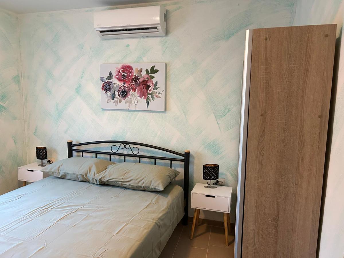 فيلا Dora House With Wifi And Outdoor Swimming Pool بولا المظهر الخارجي الصورة