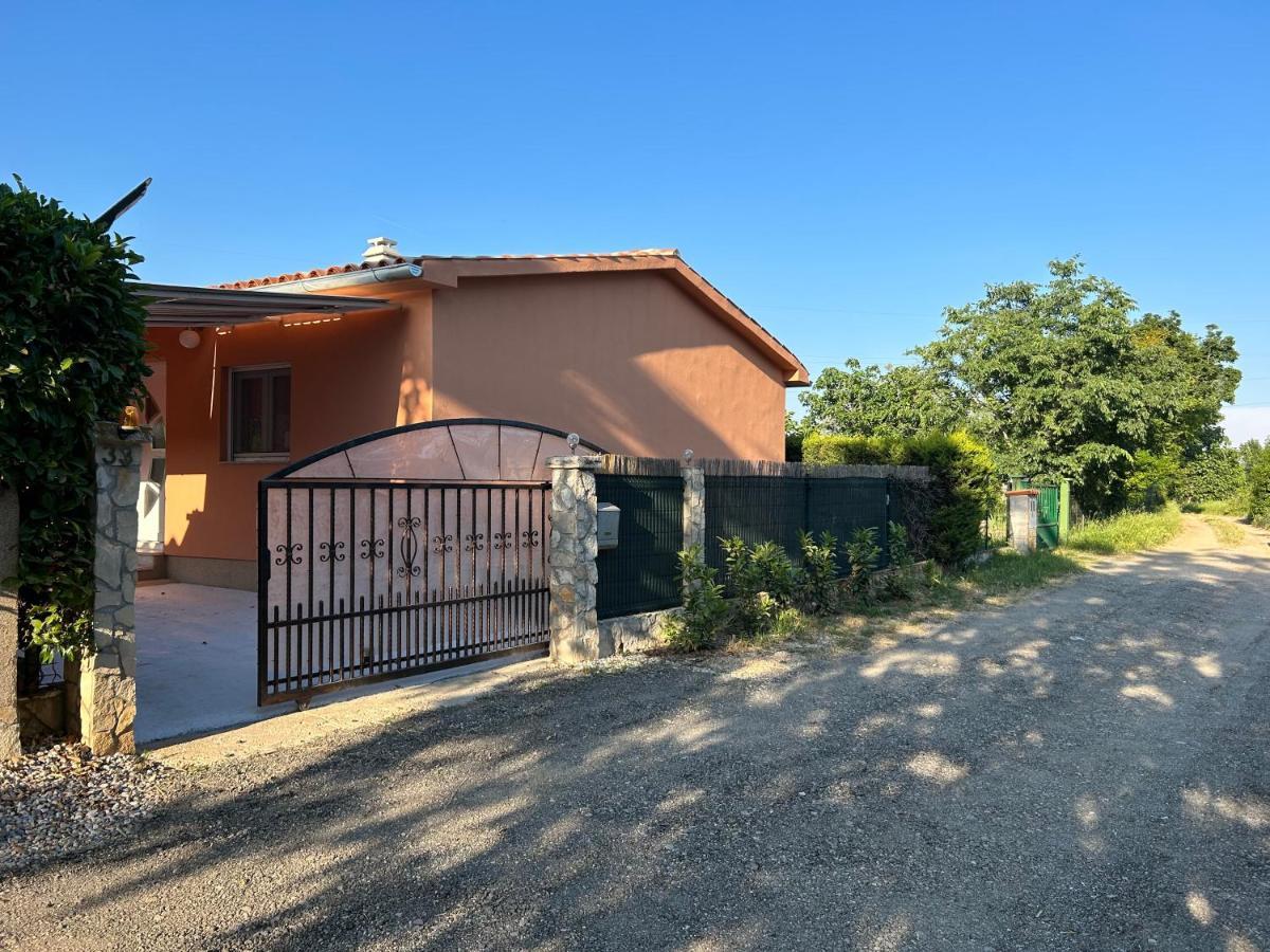 فيلا Dora House With Wifi And Outdoor Swimming Pool بولا المظهر الخارجي الصورة