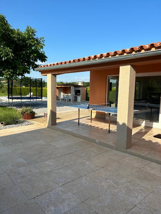 فيلا Dora House With Wifi And Outdoor Swimming Pool بولا المظهر الخارجي الصورة